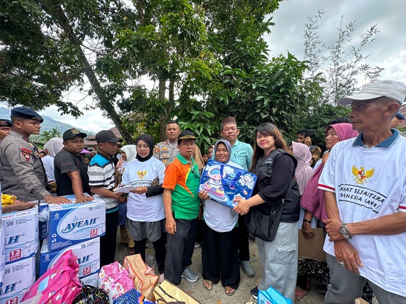 Sekretariat Kabinet Distribusikan 18 Ton Bantuan ke Aceh, Sumbar, dan Sumut