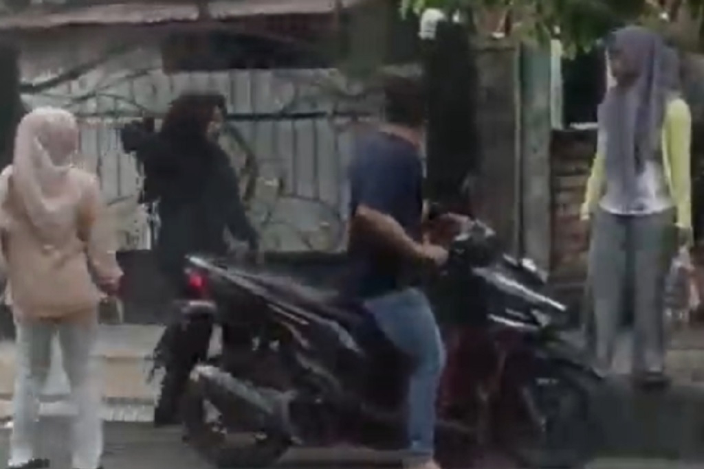 Viral Video Perkelahian Remaja Putri di Bangkalal gegara Rebutan Cowok