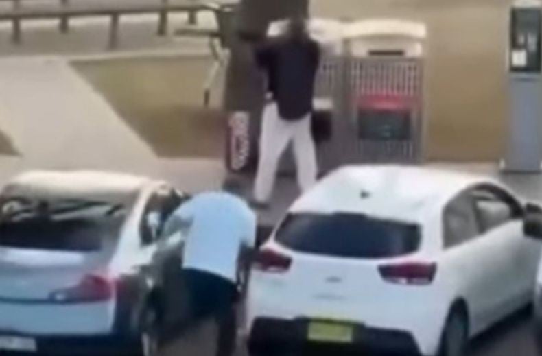 Pria Muslim yang Serang Pelaku Penembakan Komunitas Yahudi di Sydney Ternyata Penjual Buah