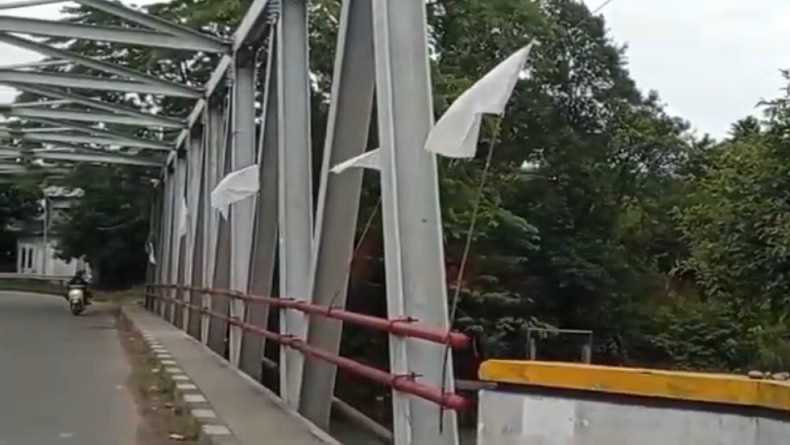 Ramai Warga Aceh Kibarkan Bendera Putih, Mendagri: Belum Tahu Saya Cek Dulu