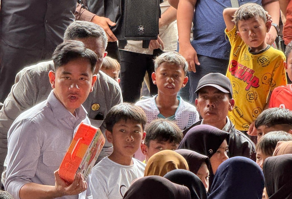 Gibran Temui Korban Bencana di Gayo Lues Aceh: Bapak-Ibu Tak Sendiri