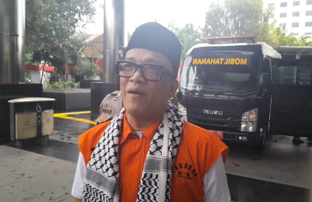 Noel Tampil Pakai Peci hingga Sorban saat Berkas Perkara Pemerasan K3 Dilimpahkan ke Jaksa