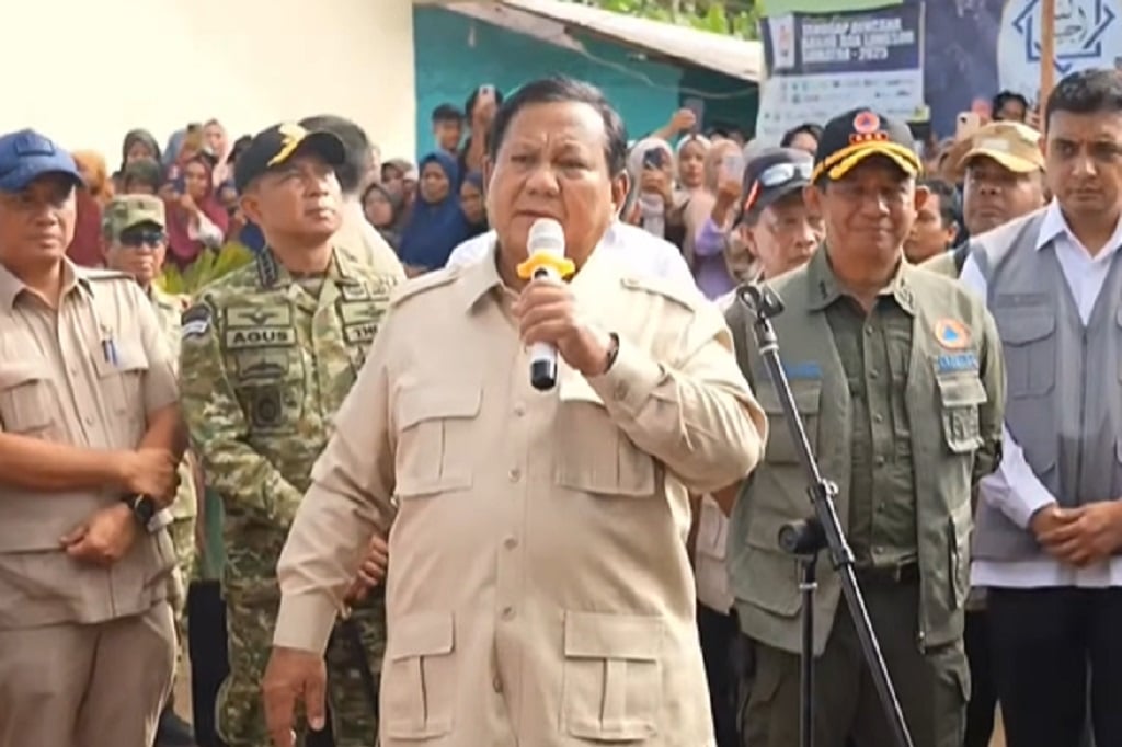 Prabowo ke Pengungsi Agam: Hunian Sementara Mulai Dibangun, Tak Perlu Tinggal di Tenda