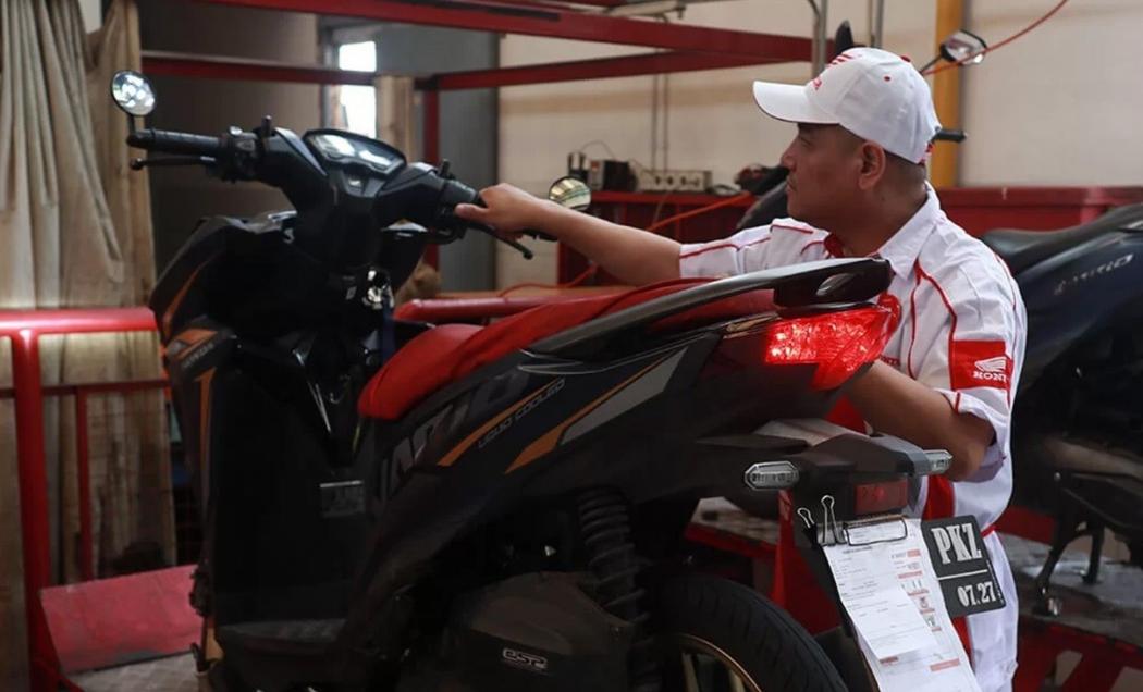 Lampu Motor Bermasalah, Jangan Langsung Ganti Aki Cek Komponen Ini