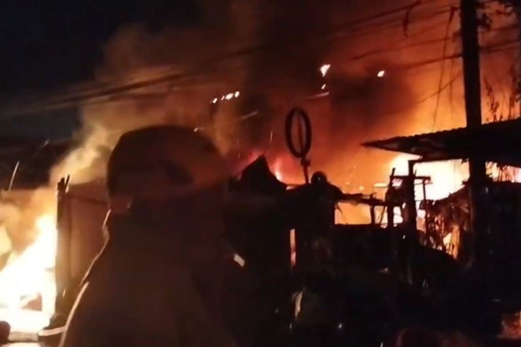 Kebakaran Toko Sembako dan Bengkel di Balikapapan, 1 Orang Tewas Terjebak Api