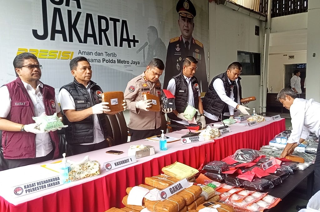 Terungkap! Modus Terbanyak Peredaran Narkoba: Dibawa dari Sumatra, Disimpan di Mobil