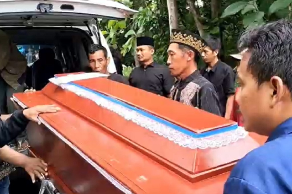 Niat Bertemu Anak, Pedagang Es asal Klaten Tewas dalam Laka Bus di Tol Krapyak