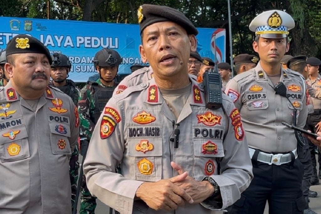 Patroli Bareng TNI, Polda Metro Wanti-Wanti Warga Tak Main Petasan saat Nataru