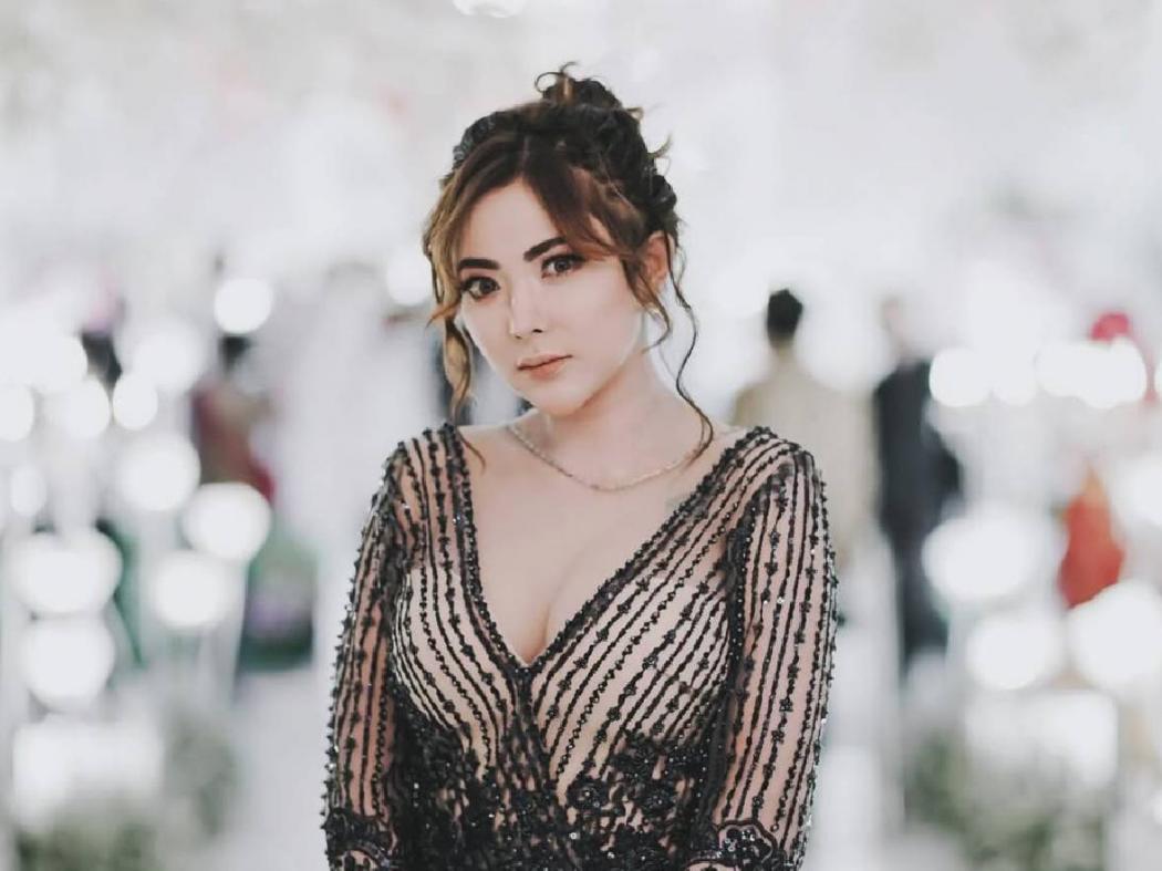 Profil Ayu Aulia, Mantan Model Dewasa yang Viral di Medsos!