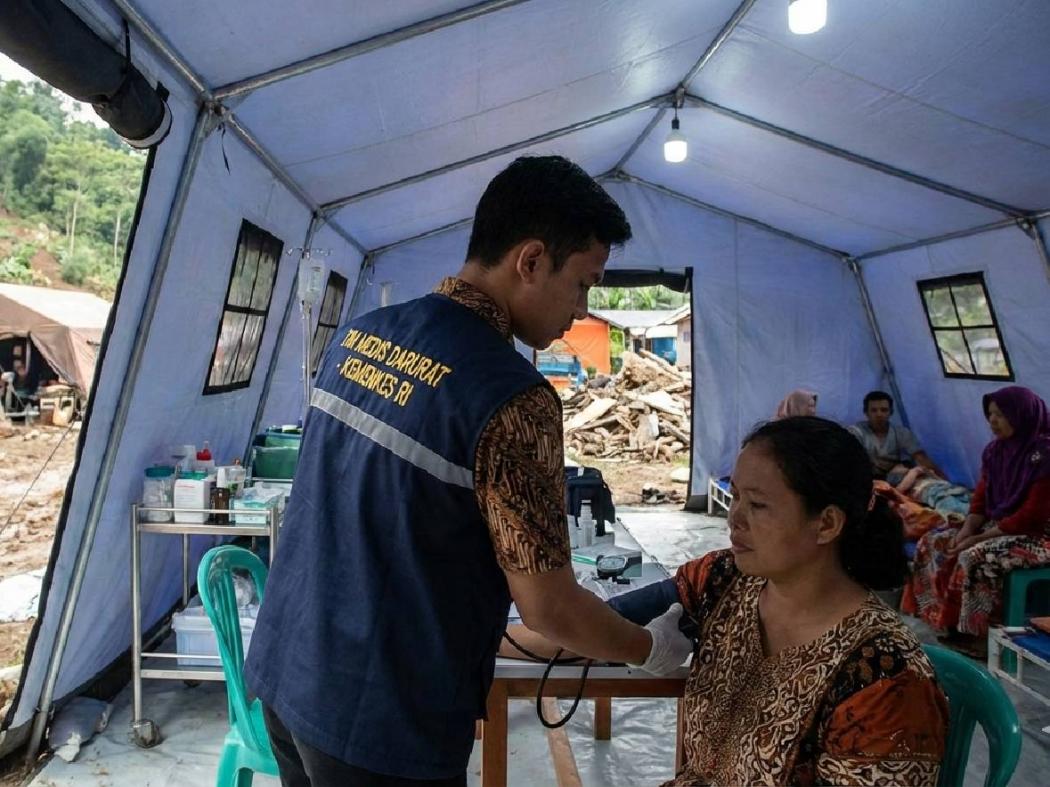 Dokter Dikirim ke Wilayah Terisolir untuk Fokus Beri Pelayanan Dasar hingga Trauma Healing