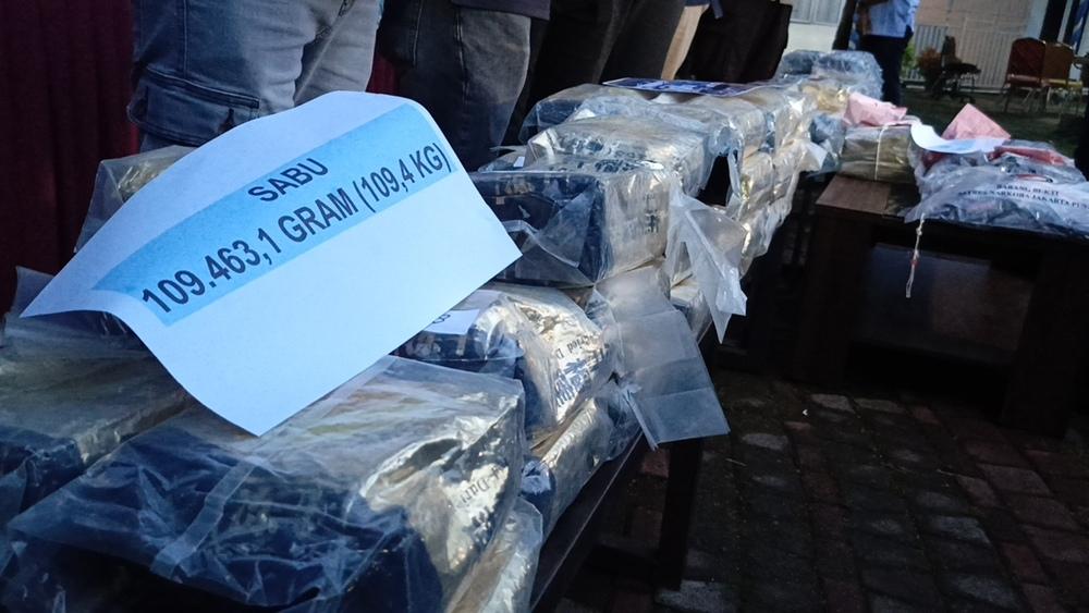 2 Kurir Sabu Diringkus, Bawa 100 Kg Siap Edar di Malam Tahun Baru