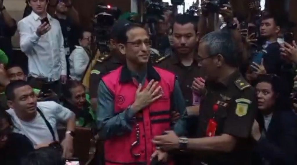 Nadiem Hadiri Sidang Korupsi Laptop Chromebook, Disambut Riuh Tepuk Tangan