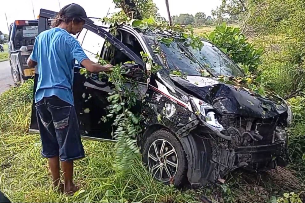 Jorge Mendonca Bek Tengah Madura United Kecelakaan di Suramadu, Mobil Masuk Parit
