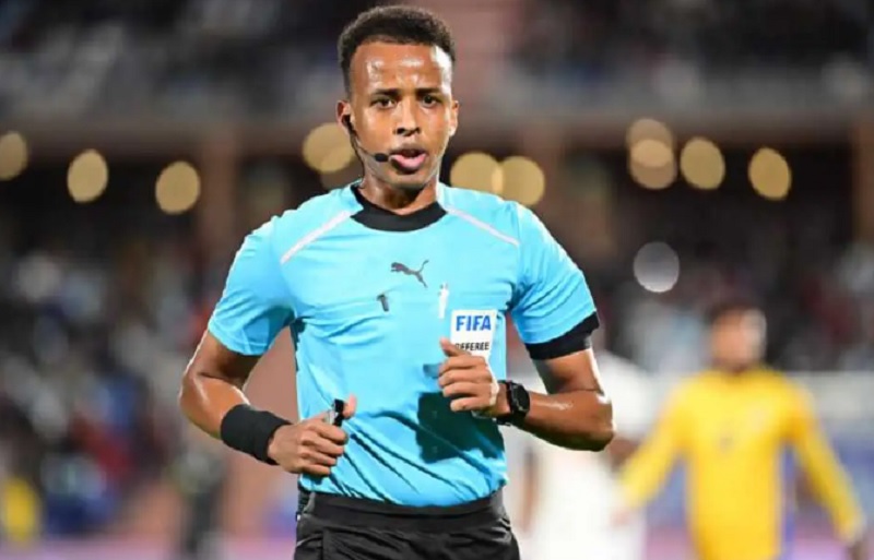 Wasit Piala Afrika 2025 Dicoret Mendadak Jelang Nigeria vs Aljazair Gara-Gara Salah Pakai Sepatu, Kok Bisa?