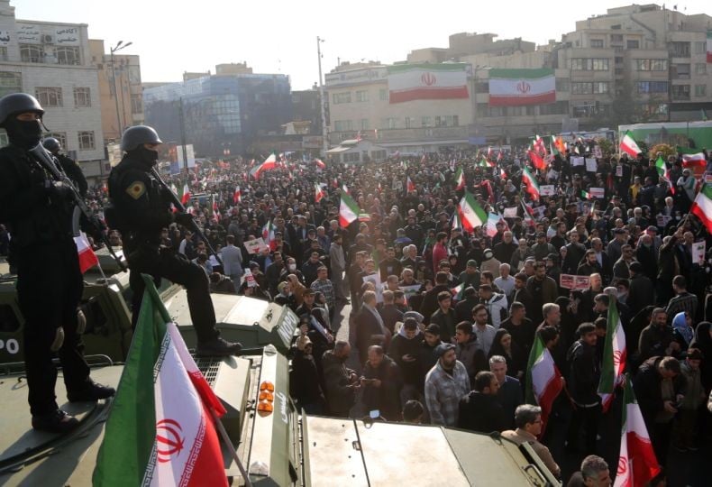 Massa Demo Tandingan di Iran Jauh Lebih Besar, Khamenei: Musuh Gagal!