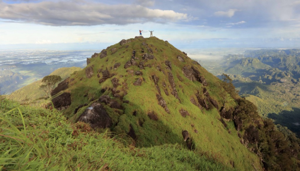 Berapa Mdpl Gunung Bulusaraung Lokasi Pesawat ATR Jatuh di Pangkep? Ini Profilnya