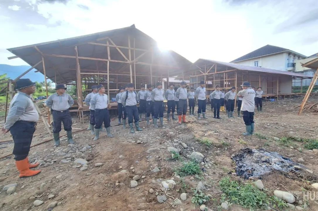 Pembangunan Huntara untuk Warga Terdampak Bencana di Padang Sudah 80 Persen