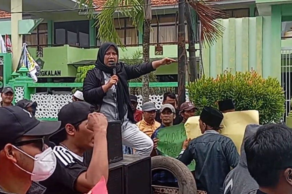 Dugaan Pelecehan Seksual Santriwati oleh Anak Kiai, Massa Demo Kemenag Bangkalan