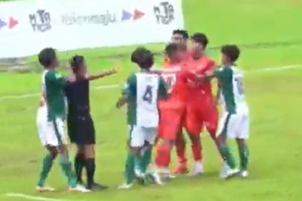Wasit Laga PSIR Rembang vs Persikaba Dilarang Pimpin Pertandingan Setahun
