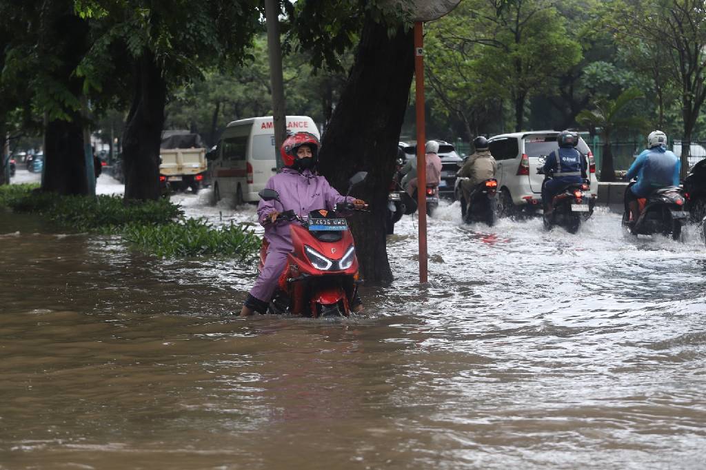 Jakarta Kembali Diguyur Hujan Pagi ini, Titik Banjir Meluas ke 125 RT