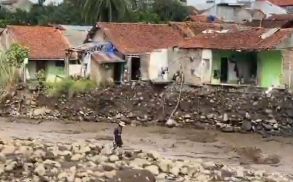 Update Banjir Bandang di Bumiayu Brebes, 3 Rumah Hilang dan Belasan Rusak