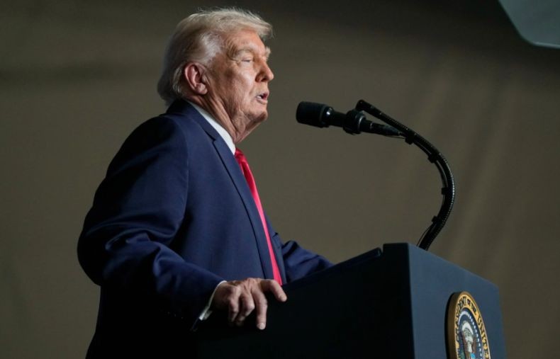 Punya Firasat Dimakzulkan oleh Demokrat, Trump Peringatkan Warga AS