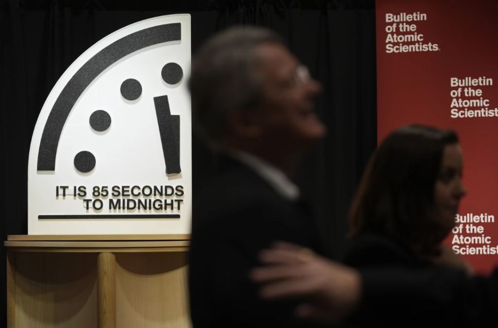 Jam Kiamat Berdetak Lagi, 85 Detik Menuju 