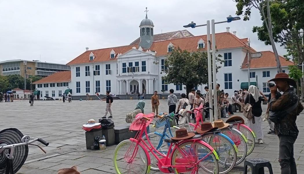Pengunjung Kota Tua Penasaran Lokasi Syuting Film Lisa BLACKPINK