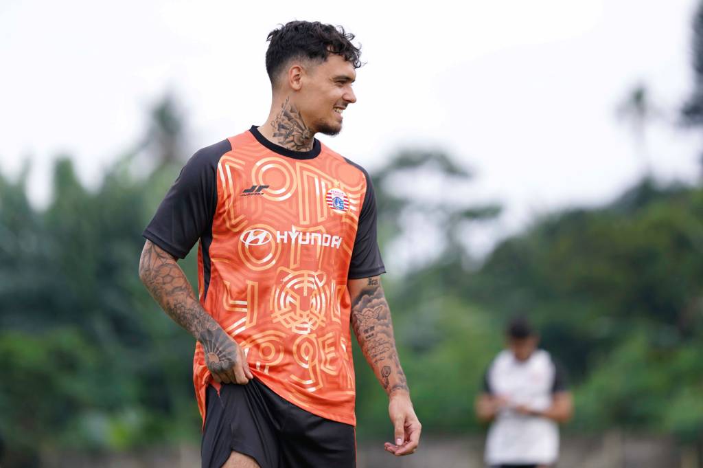 Dikritik Main di Super League, Shayne Pattynama Beri Respons Tegas