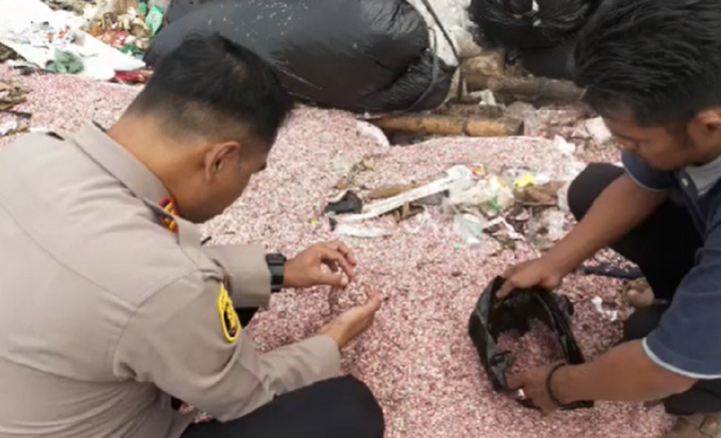 Kesaksian Pemilik TPS di Bekasi soal Penemuan Cacahan Kertas Diduga Uang Pecahan Rp100.000
