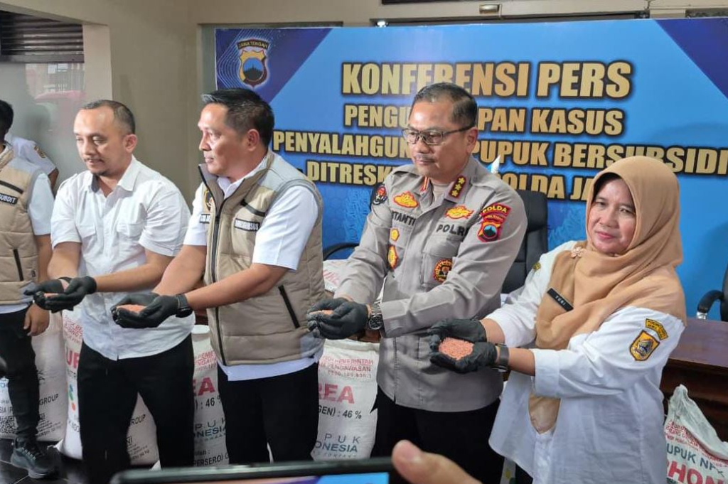Mafia Pupuk Rugikan Negara Rp4,3 Miliar Dibongkar Polisi, 3 Tersangka Ditangkap
