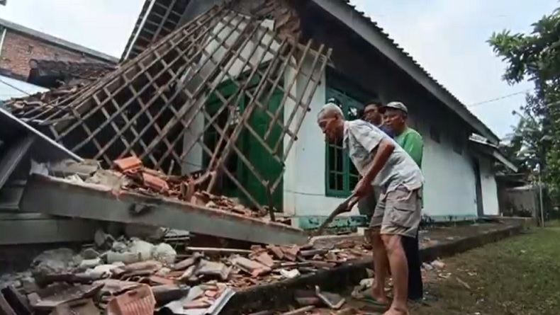 Update Gempa M 6,4 Pacitan Hari Ini: 3 Rumah Rusak di Ponorogo, Warga Mengungsi
