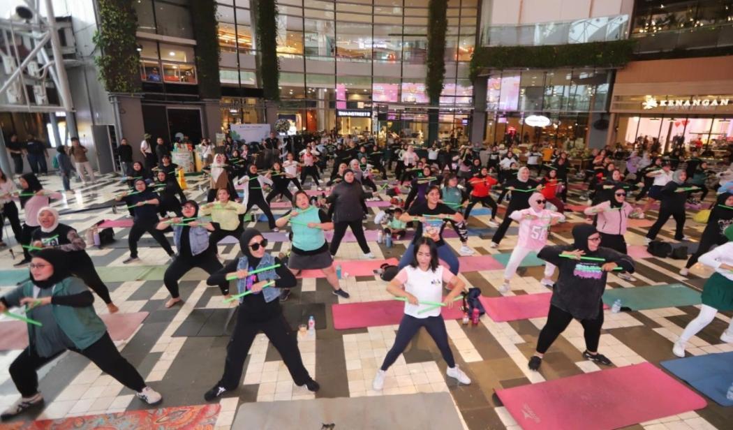 Meriahkan Ultah Ke-15 V Radio, Poundfit X Music Zone Bakar Semangat Peserta