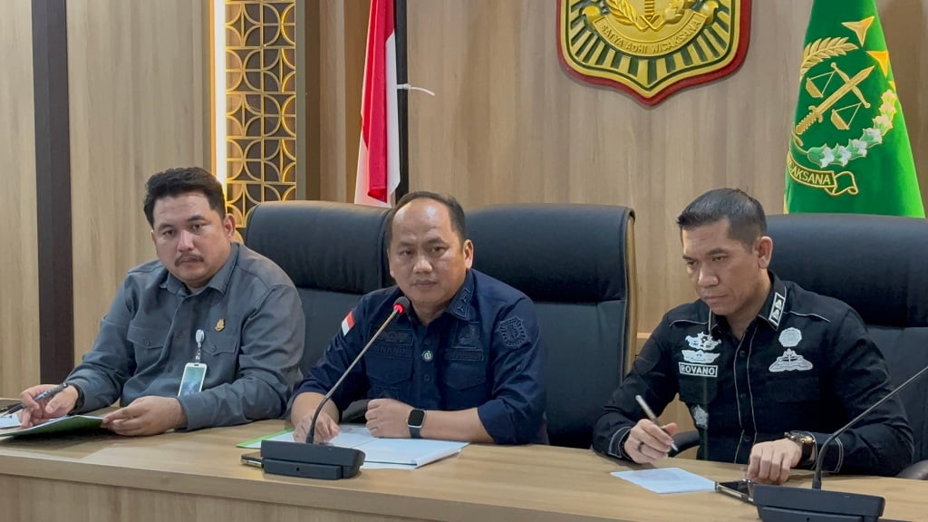 Kejagung Geledah Sejumlah Lokasi terkait Kasus Ekspor Limbah Sawit