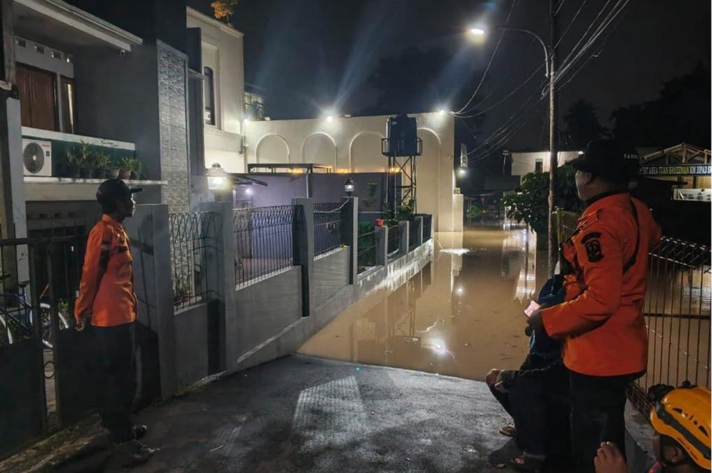 Sejumlah Titik di Kota Bekasi Terendam Banjir Imbas Luapan Sungai