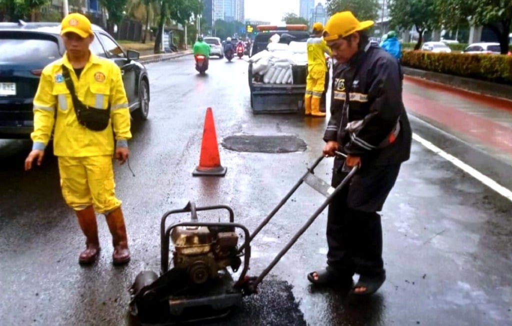 Respons Aduan Warga, Pemkot Jaksel Perbaiki 2.531 Titik Jalan Berlubang