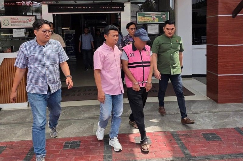 10 Tahun Lebih Jadi Buronan Korupsi, Eks Kades di Bandung Serahkan Diri
