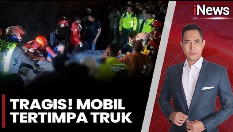 Detik-Detik Kontainer 32 Ton Terguling Timpa Sedan di Karawang, Pasutri dan Anak Tewas