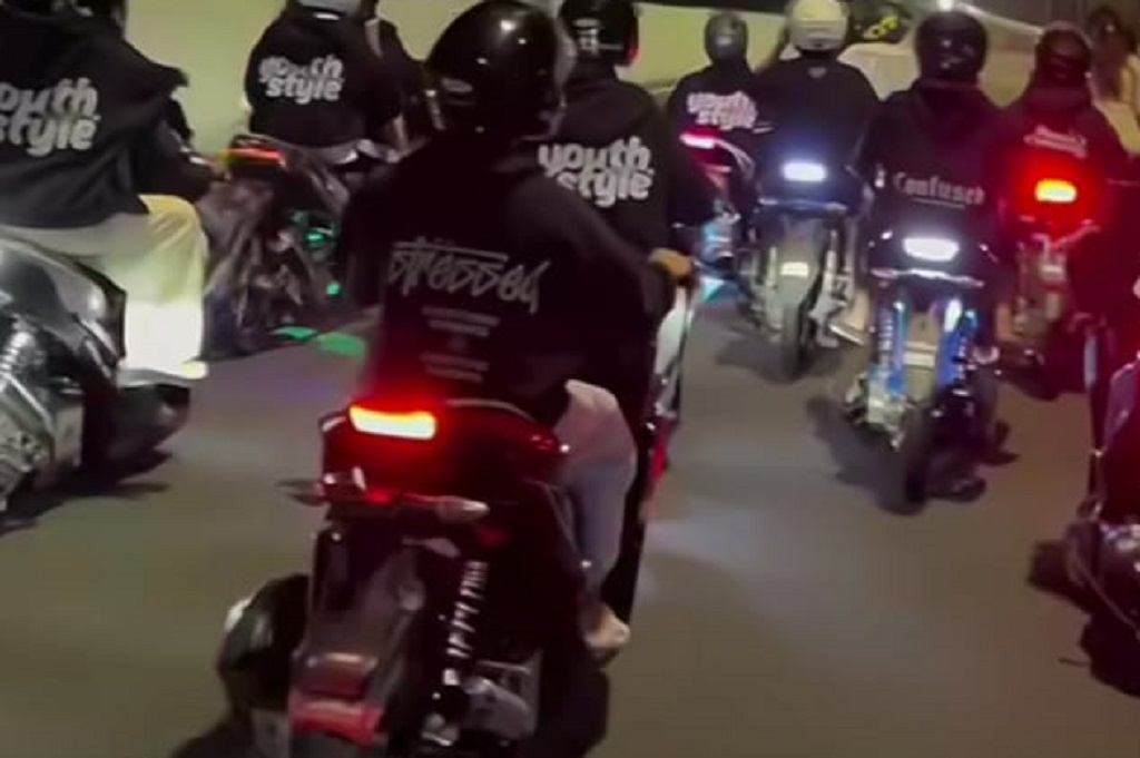 Viral Pemotor Rusak Portal Jalan Layang Non-Tol Casablanca, Polisi Selidiki