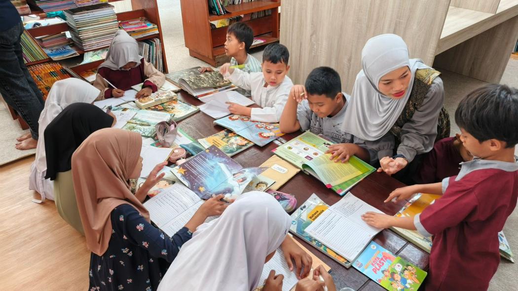 MNC Peduli Donasi Ratusan Buku ke SDN 01 Cikini, Tingkatkan Minat Literasi saat Ramadhan