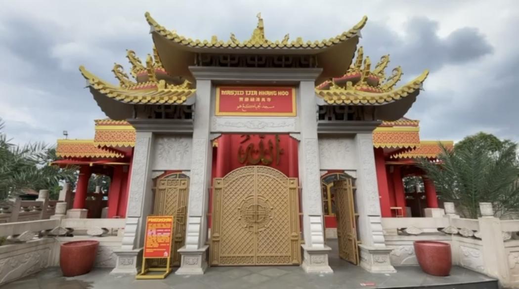 Indahnya Masjid Tjia Kaang Hoo dengan Arsitektur Tionghoa dan Betawi yang Megah!