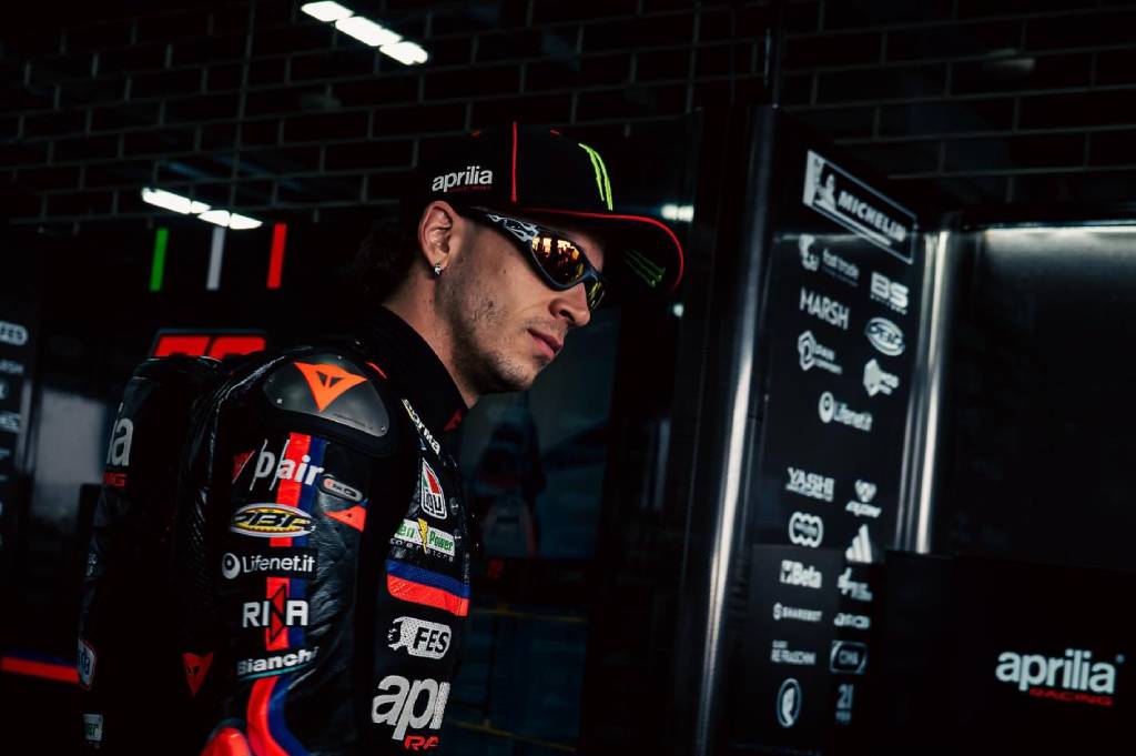 Komentar Bezzecchi usai Jatuh Dua Kali tapi Tetap Raih Pole Position di MotoGP Thailand 2026