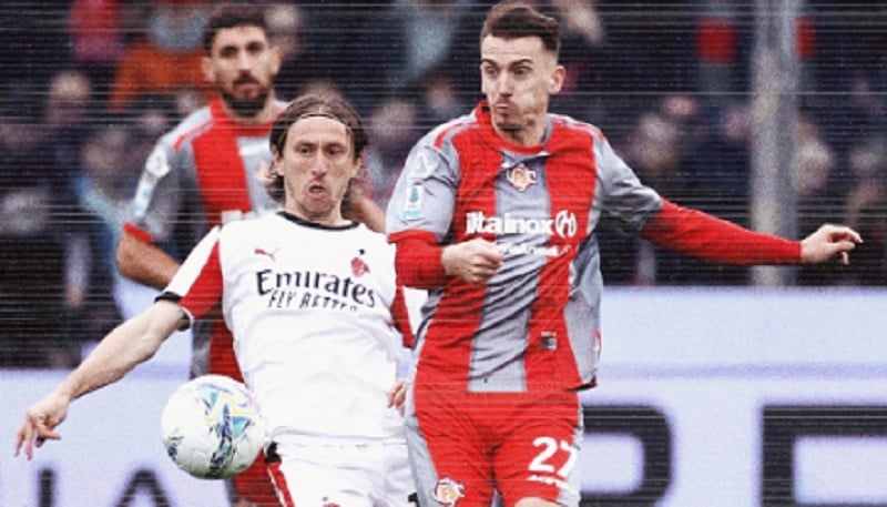 Emil Audero Kebobolan Menit Akhir, Cremonese Dibungkam AC Milan