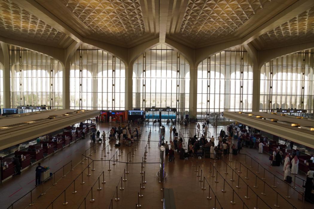 Dampak Serangan AS-Israel, Seluruh Penerbangan Bandara Arab Saudi Dibatalkan!