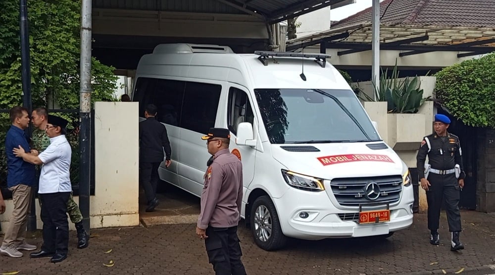 Jenazah Try Sutrisno Tiba di Rumah Duka Menteng