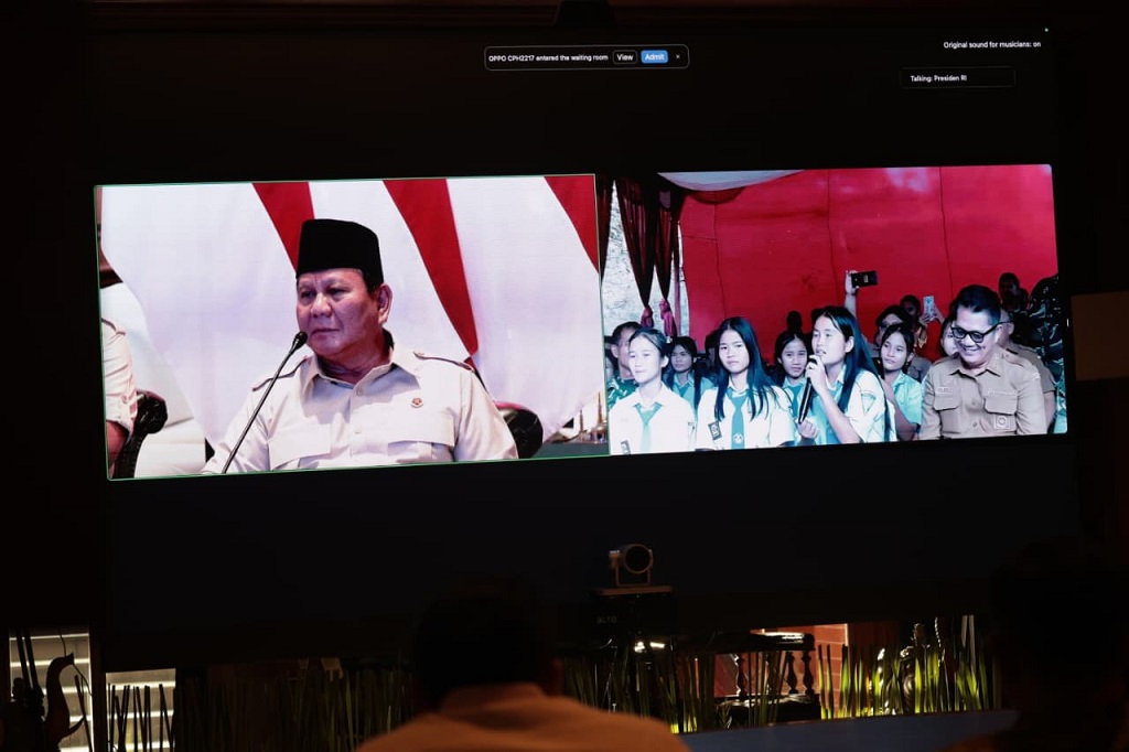 Curhat ke Prabowo, Bocah Nias yang Viral Minta Jembatan Tagih MBG dan Bermimpi Jadi Dokter