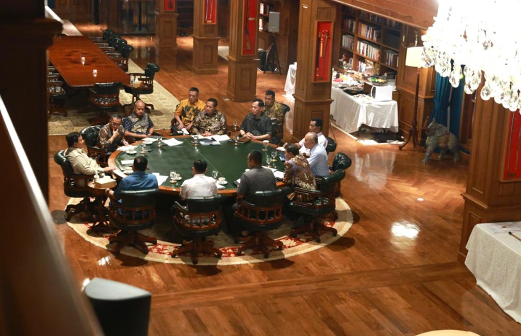 Prabowo Gelar Ratas di Hambalang, Bahas Rencana Bangun 10 Kampus STEM Baru