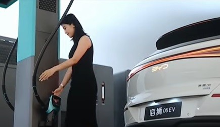 BYD Kenalkan Blade Battery Generasi Kedua, Isi Daya 97 Persen Hanya 9 Menit