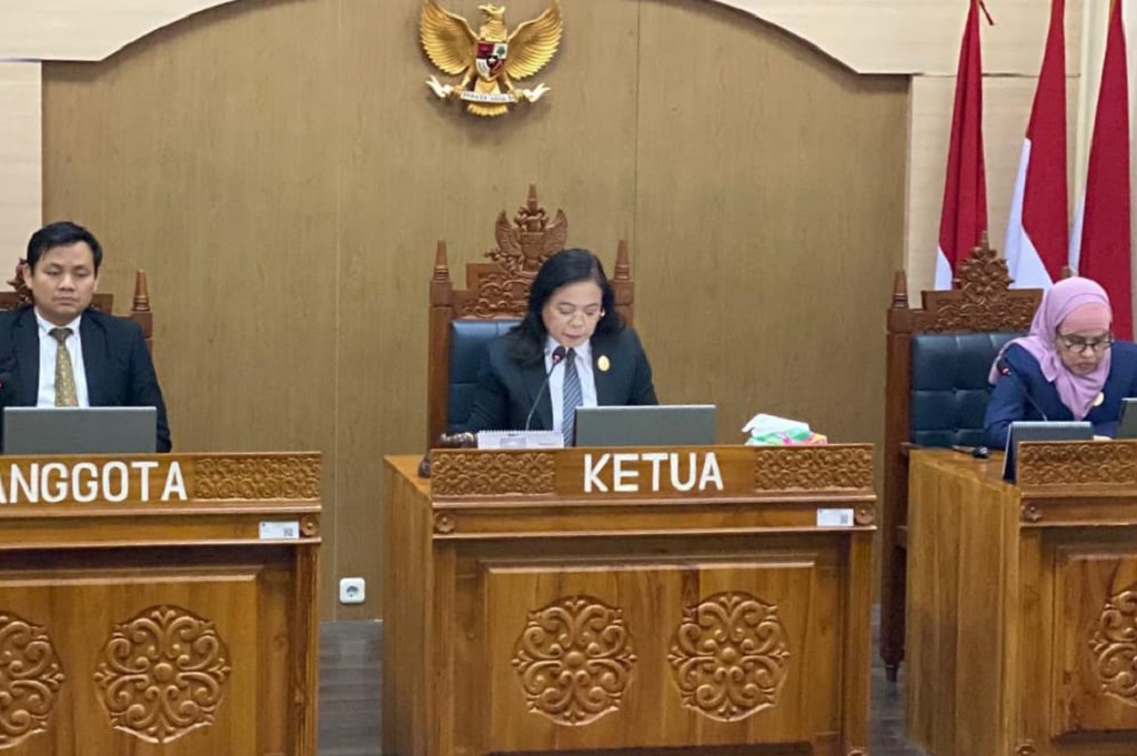 KIP Kabulkan Sebagian Gugatan Bonjowi, Salinan Ijazah dan Transkrip Nilai Jokowi Terbuka buat Publik