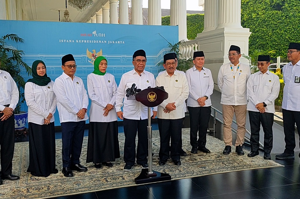 Prabowo dan Para Menteri Bayar Zakat di Istana, Baznas Yakin Target Rp60 Triliun Tercapai